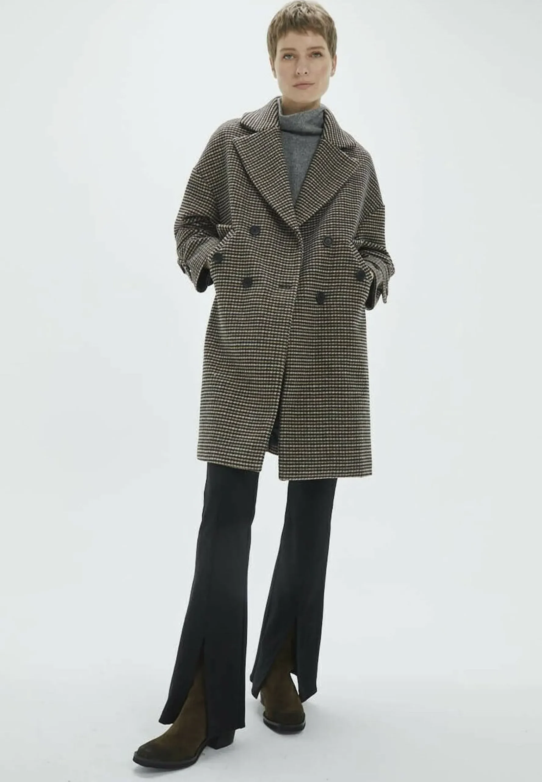 Classic Cut With Front Crossover - Manteau Court|System Action Sale