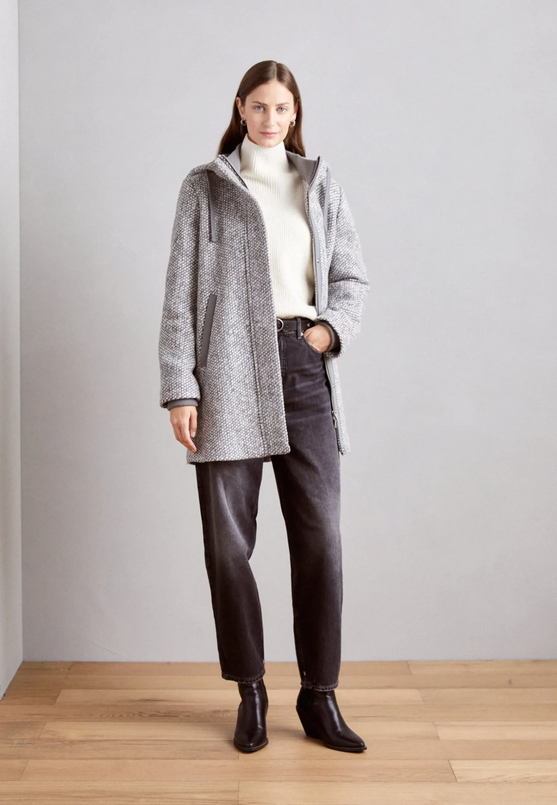 Coat - Manteau Classique|Esprit Shop