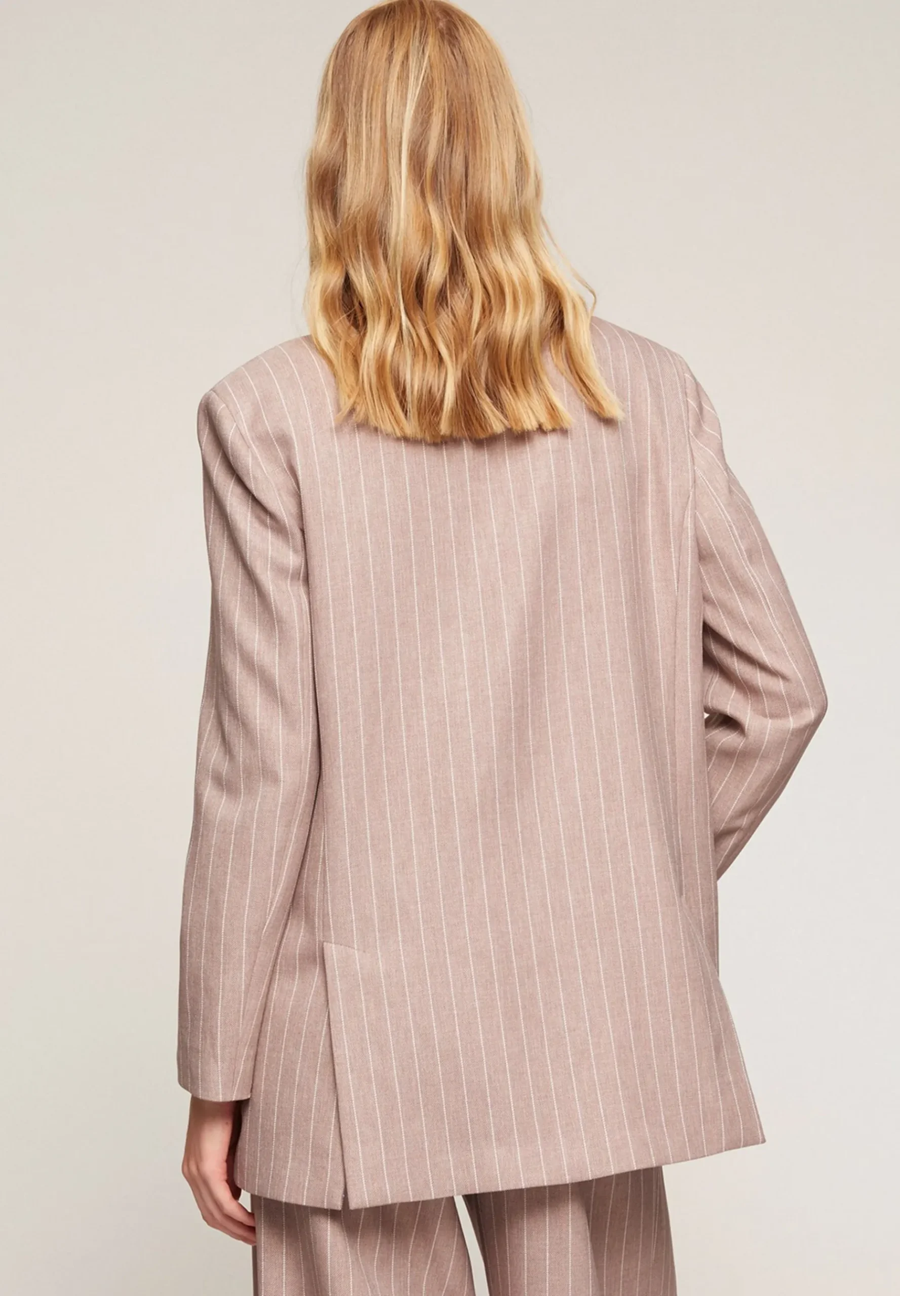 De Botonadura Simple A Rayas Diplomaticas - Manteau Court|Motivi New