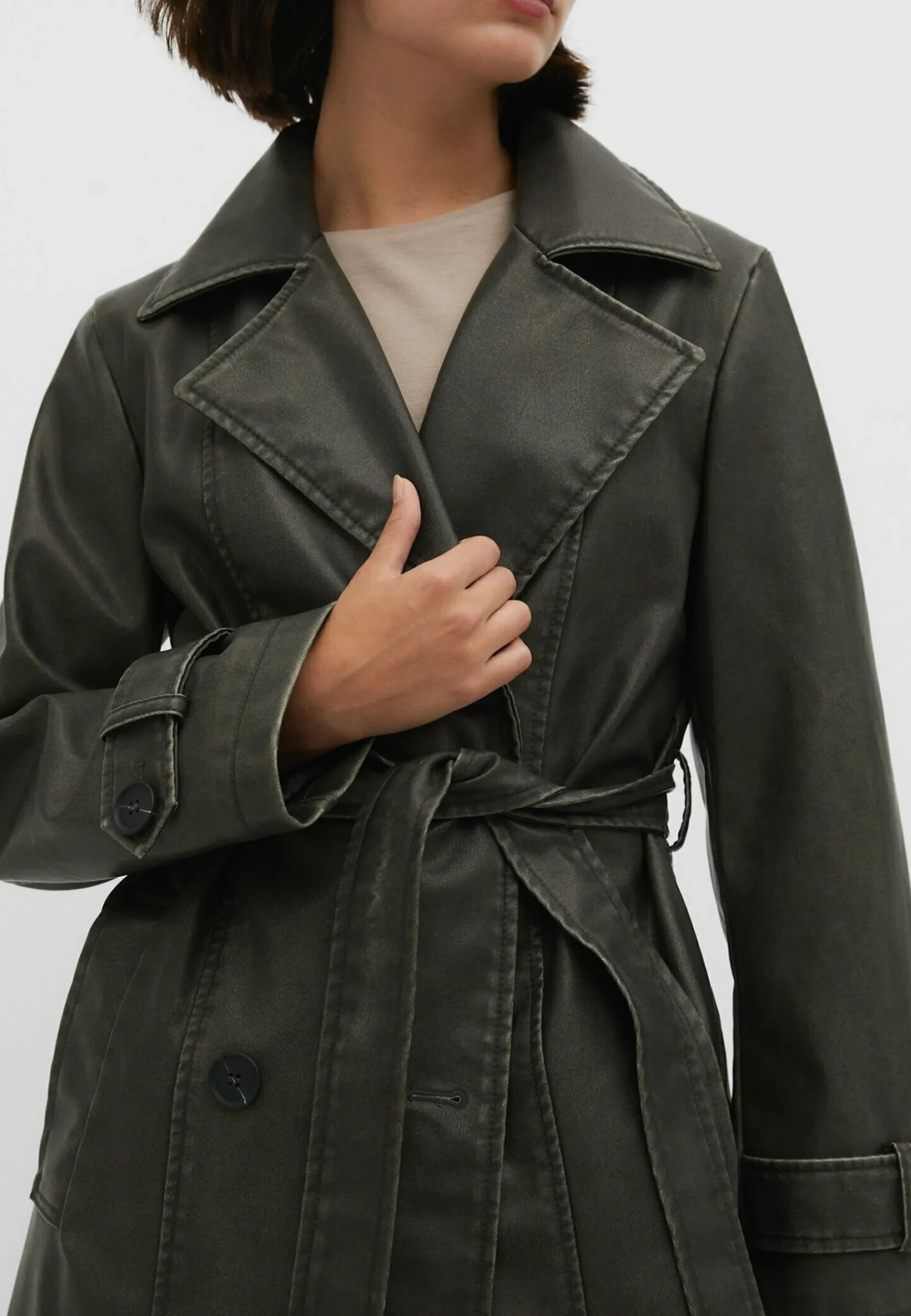 Distressed-Effect - Trench|Stradivarius Fashion
