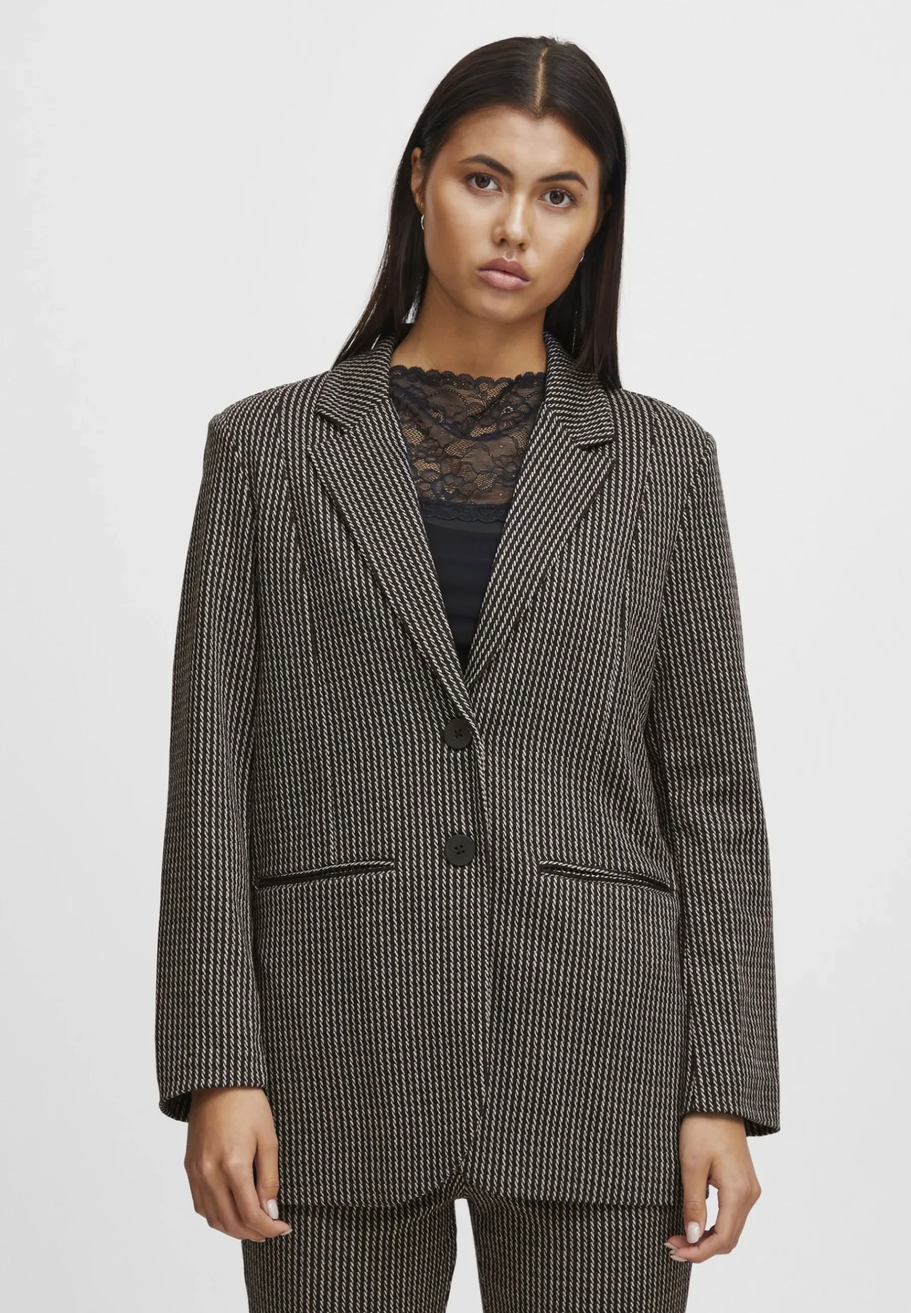 Ihkate Structure - Manteau Court|ICHI Fashion