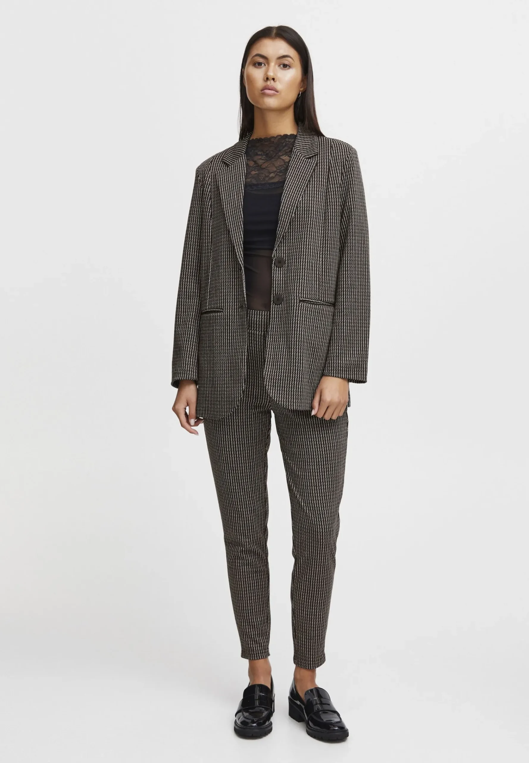 Ihkate Structure - Manteau Court|ICHI Fashion