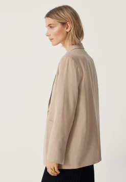 Manteau Court|someday. Cheap
