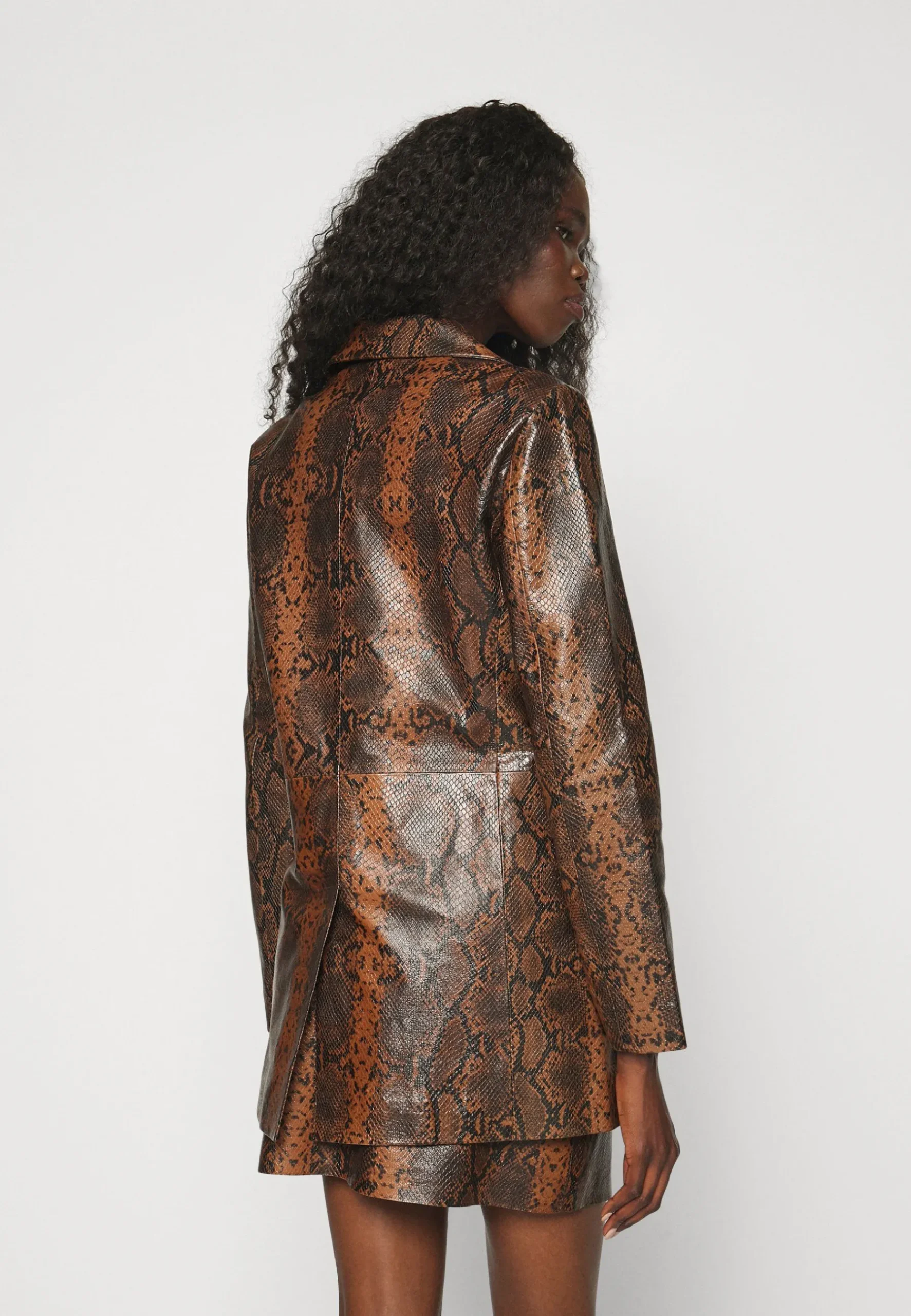 Marina Snakeskin - Manteau Court|STUDIO ID Best