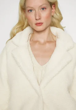 Onlaurelia Coat - Manteau Court|ONLY Tall Shop