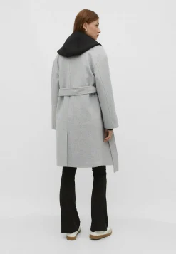Soft-Touch With Belt - Trench|Stradivarius Fashion