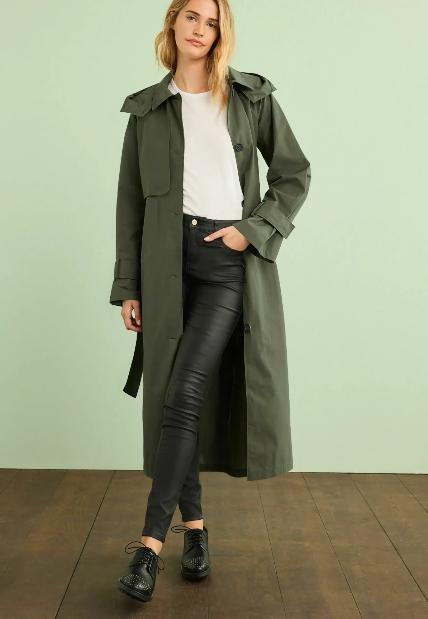 Trench|Next Store