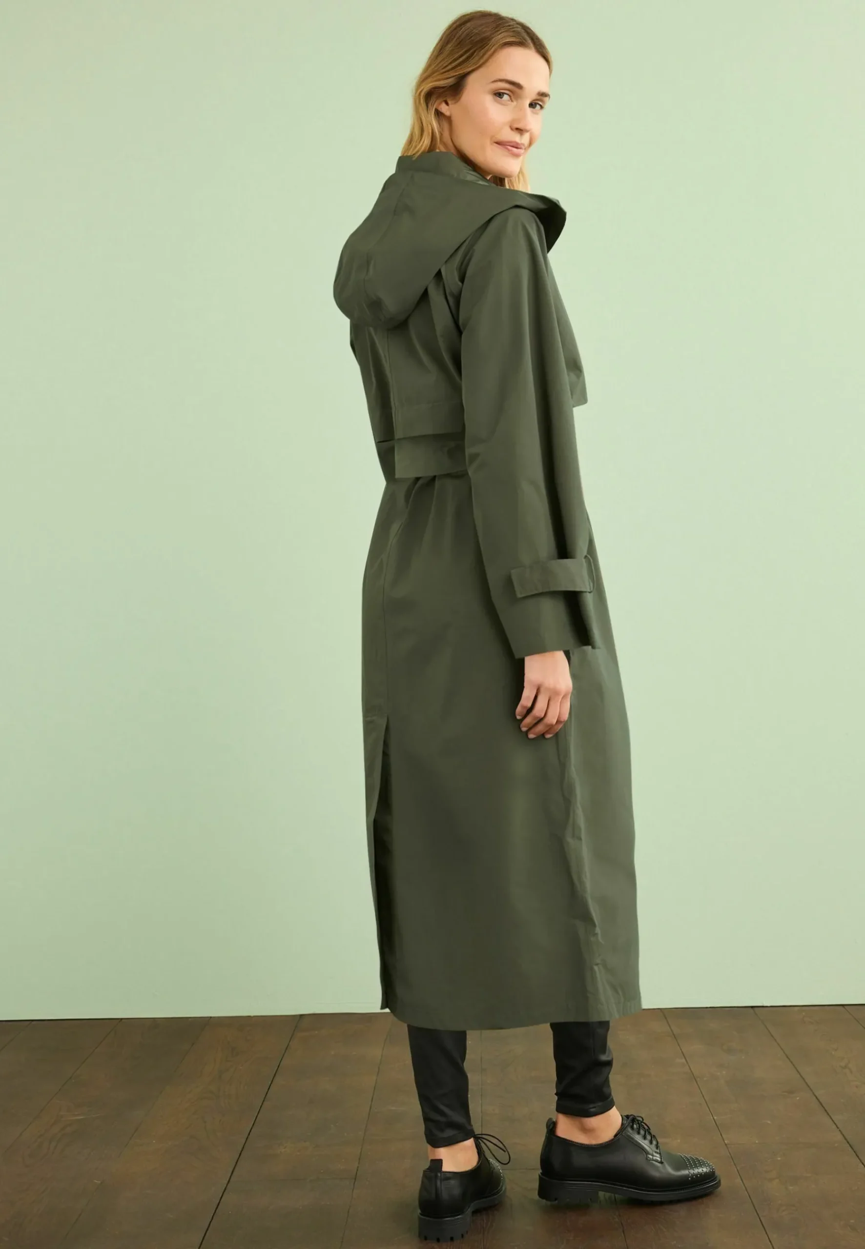 Trench|Next Store